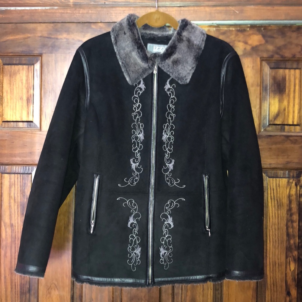 🔴SALE🔴 Izzi Black Suede Jacket 🖤